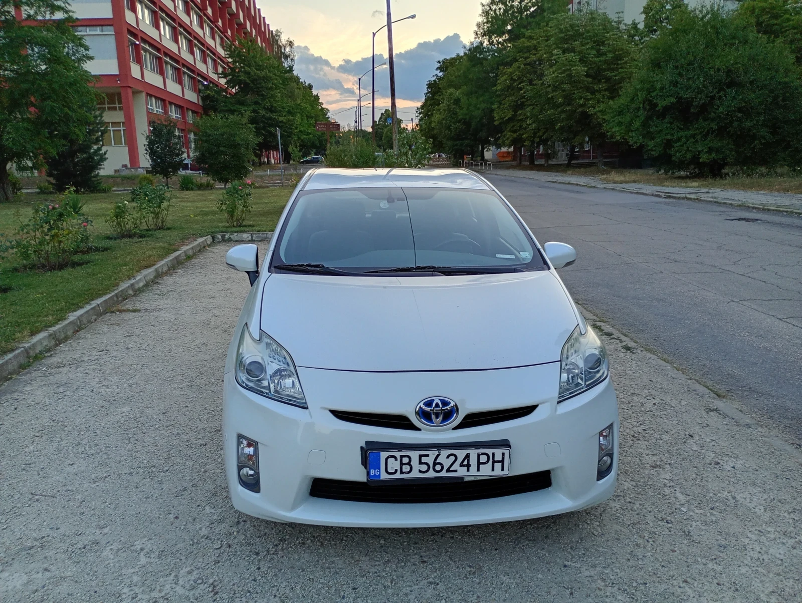 Toyota Prius  - изображение 3