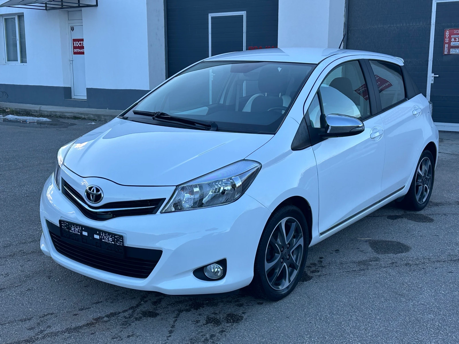 Toyota Yaris 1.3VVT-i 119000�� Black&White Design | Mobile.bg � ����������� 1
