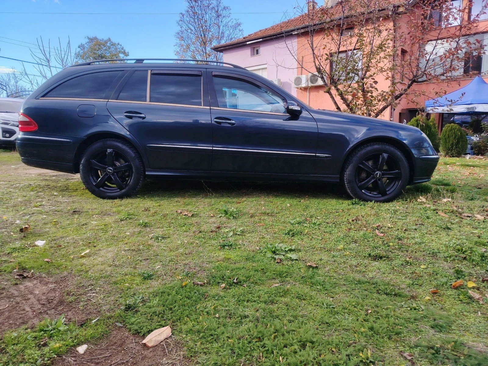 Mercedes-Benz E 320  - изображение 3