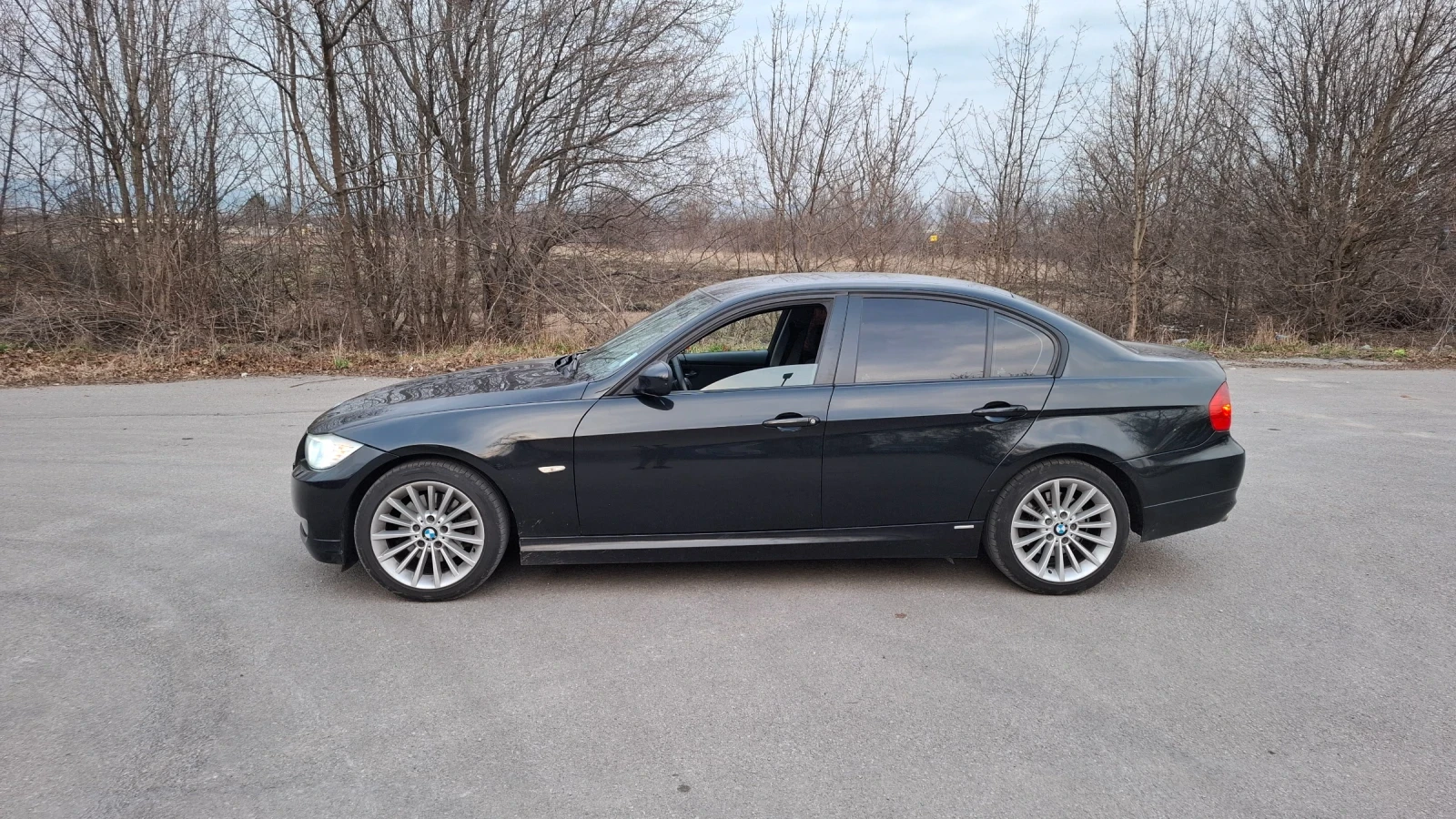 BMW 320, снимка 4 - Автомобили и джипове - 53712284