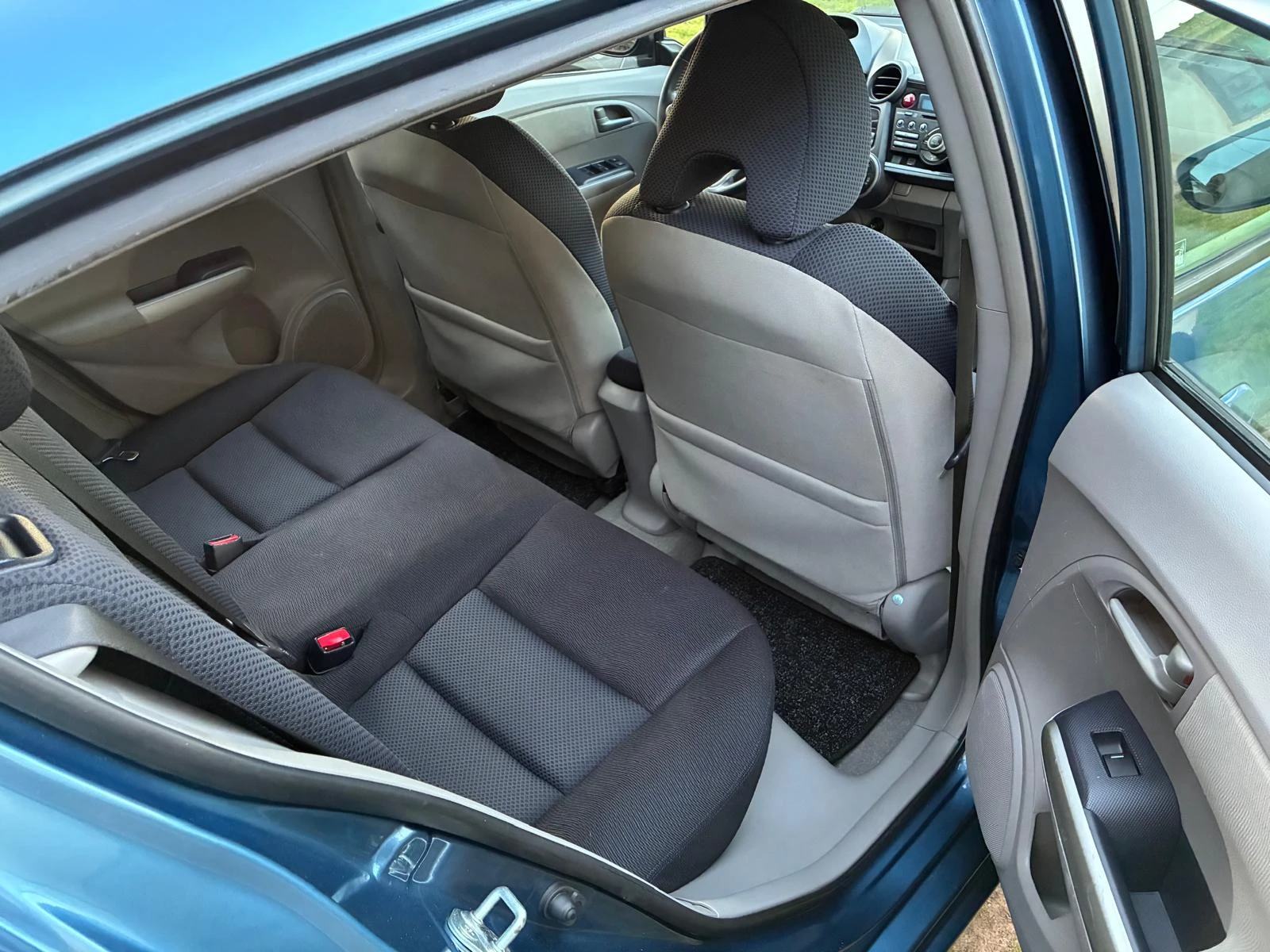 Honda Insight 1.3I HYBRID AUTOMATIC , снимка 14 - Автомобили и джипове - 54662413
