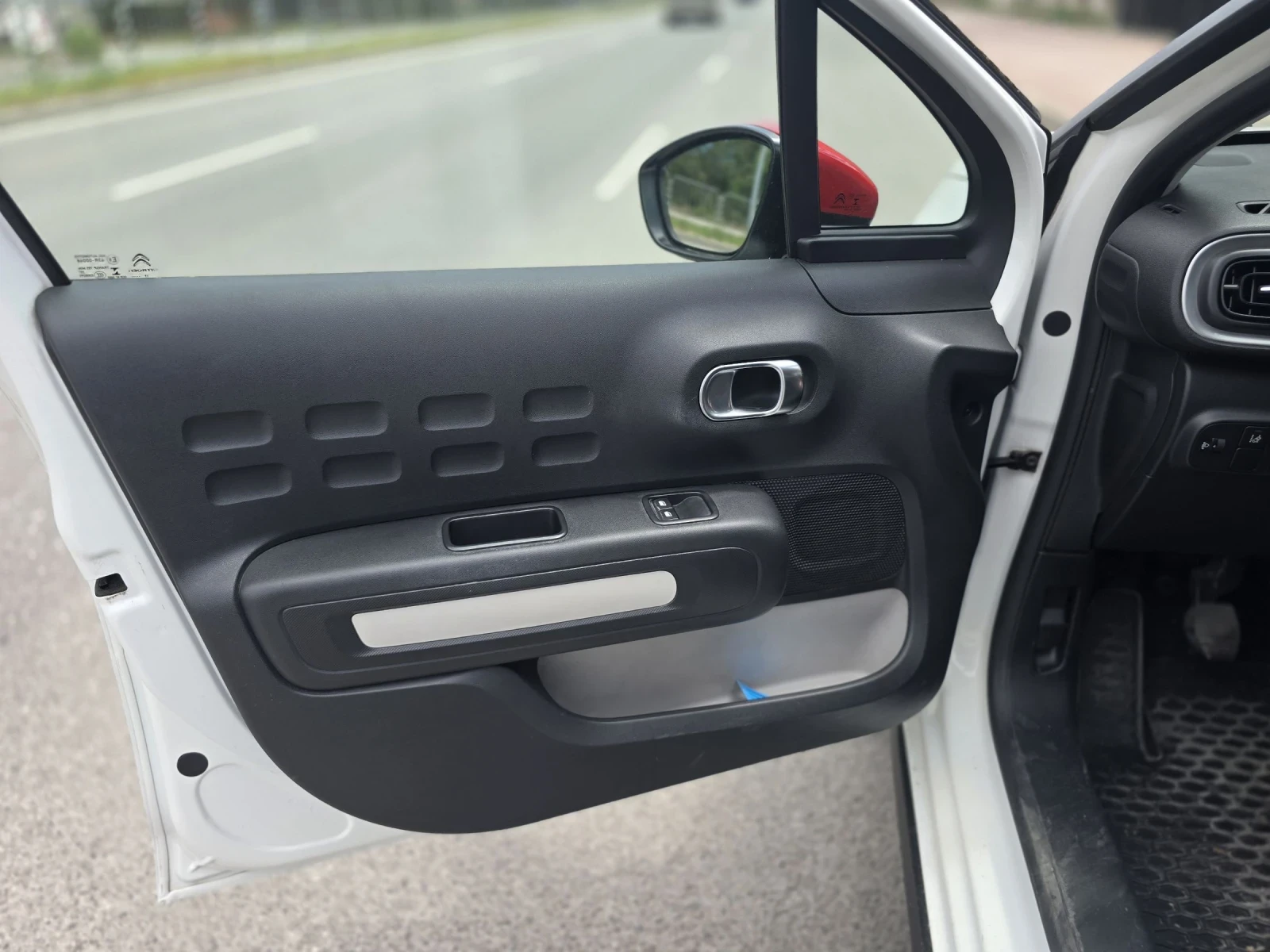 Citroen C3, снимка 14 - Автомобили и джипове - 55155253