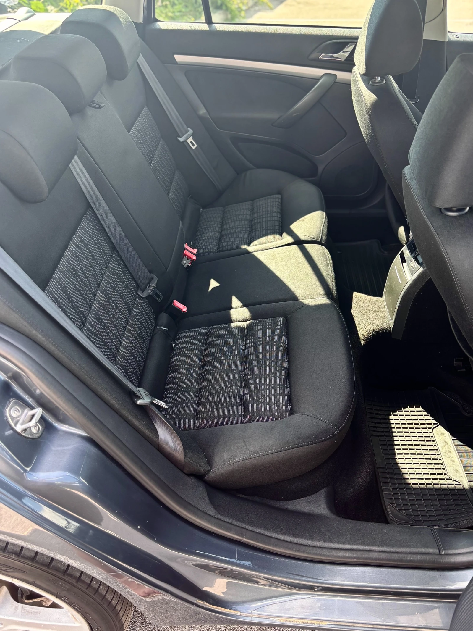 Skoda Octavia 2.0 DSG BKD, снимка 12 - Автомобили и джипове - 54811110