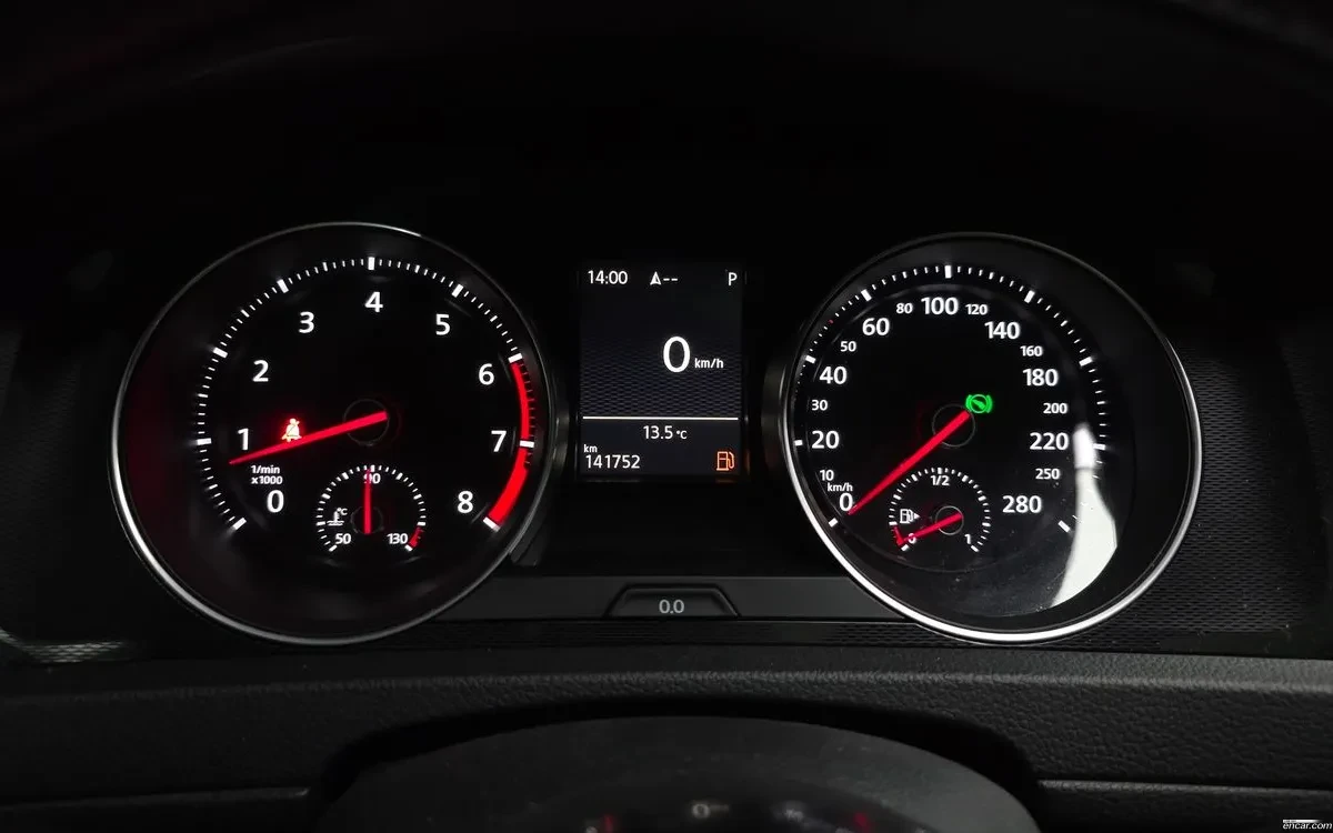 VW Golf !MK7 GTI! !DSG! !PANO!, снимка 7 - Автомобили и джипове - 54934651
