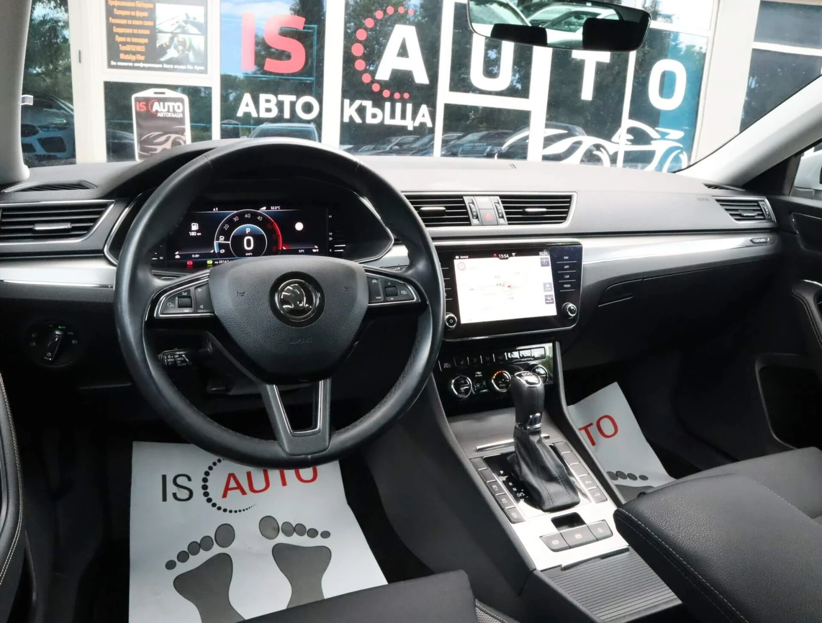 Skoda Superb 2.0TDI/4X4 Scout/DSG/Подгрев/Камера/Virtual/Distro, снимка 7 - Автомобили и джипове - 55235543
