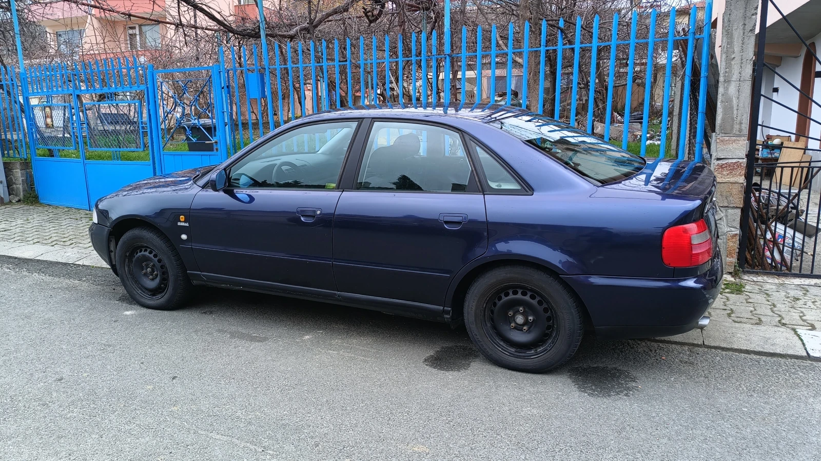 Audi A4 1.8, снимка 2 - Автомобили и джипове - 55676122
