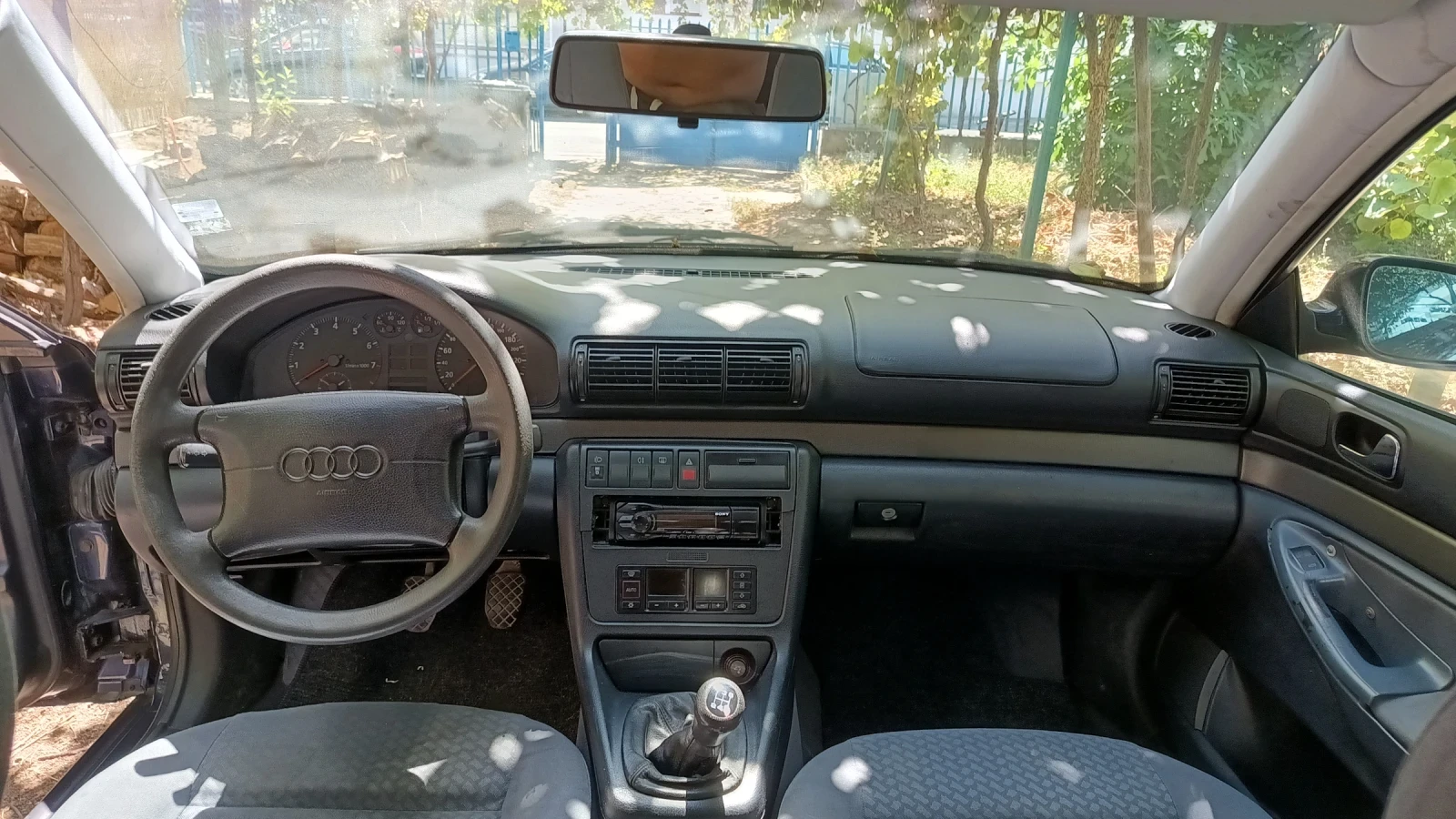 Audi A4 1.8, снимка 4 - Автомобили и джипове - 55676122