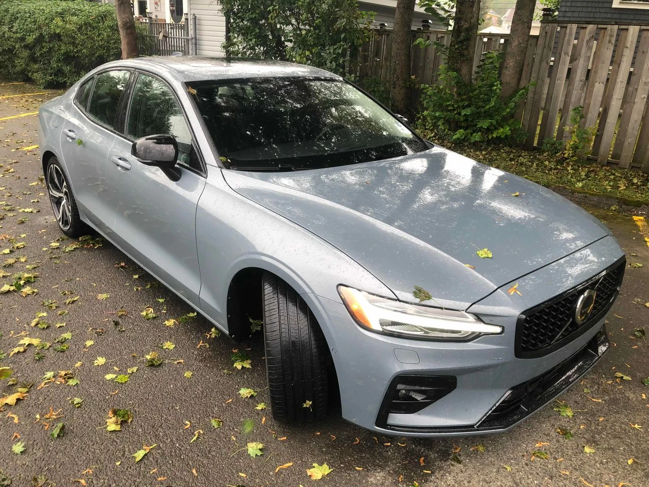 Volvo S60 Plus Dark Theme, снимка 3 - Автомобили и джипове - 55729118