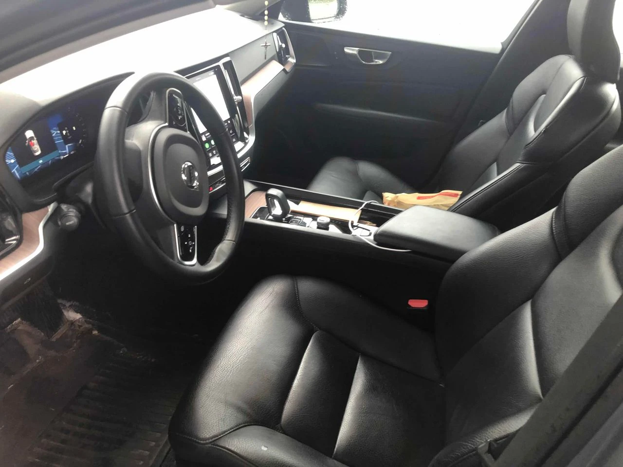 Volvo S60 Plus Dark Theme, снимка 5 - Автомобили и джипове - 55729118