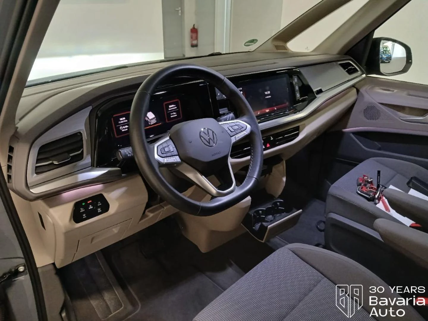 VW Multivan Edition DSG Easy Open Basic, снимка 9 - Автомобили и джипове - 55767099