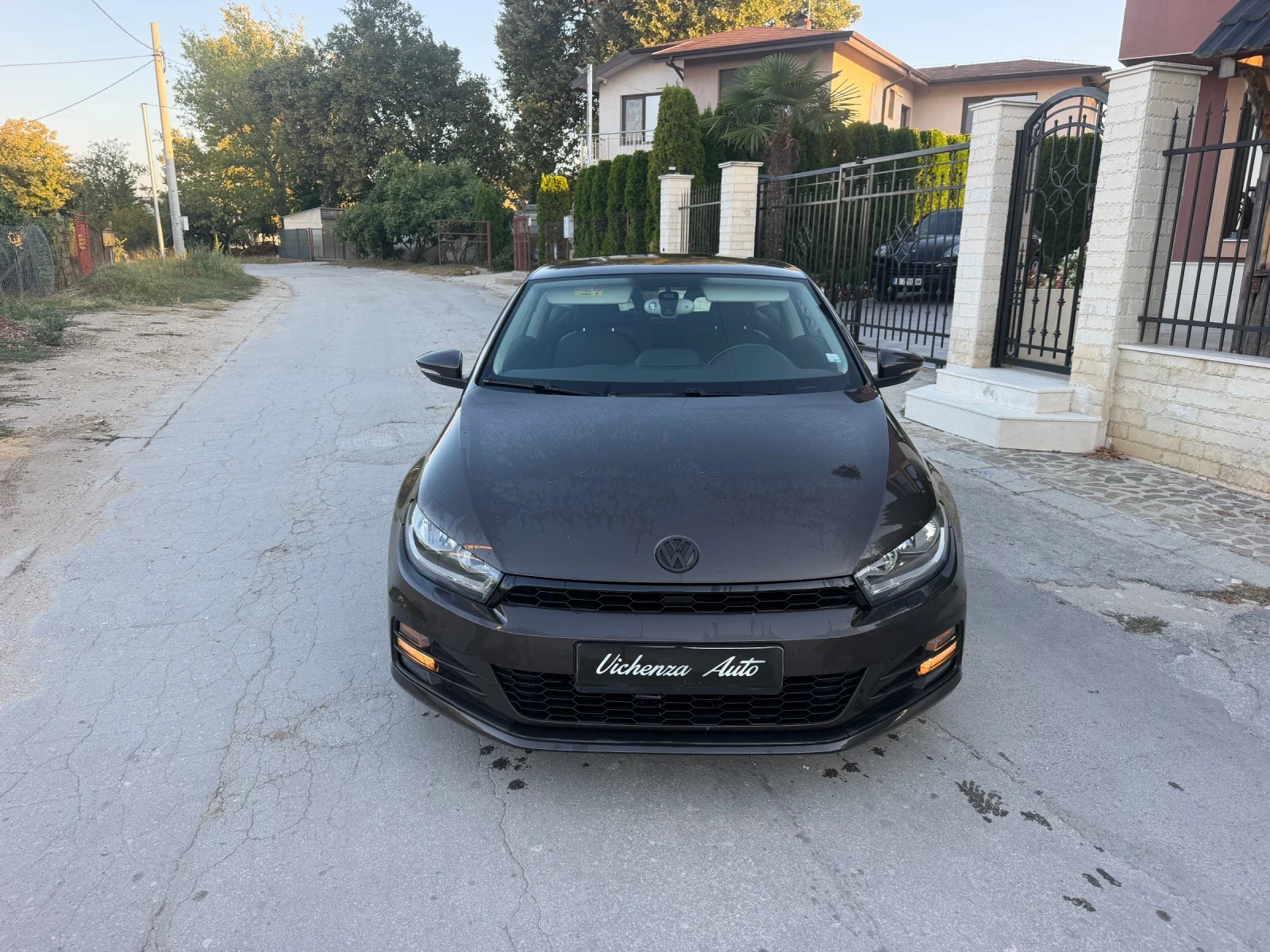 VW Scirocco 2.0TDI-190kc-Avtomat-101000km Individual Top