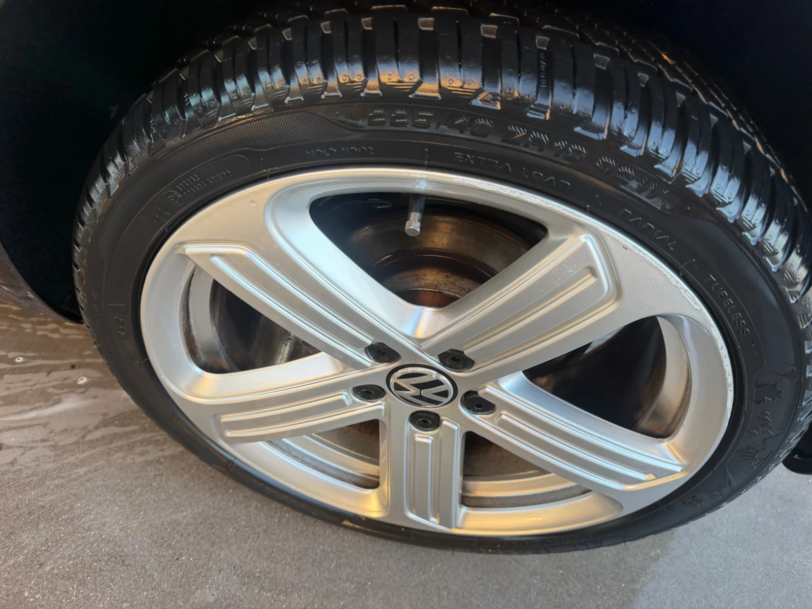 VW Scirocco 2.0TDI-190kc-Avtomat-101000km Individual Top, снимка 16 - Автомобили и джипове - 55893777