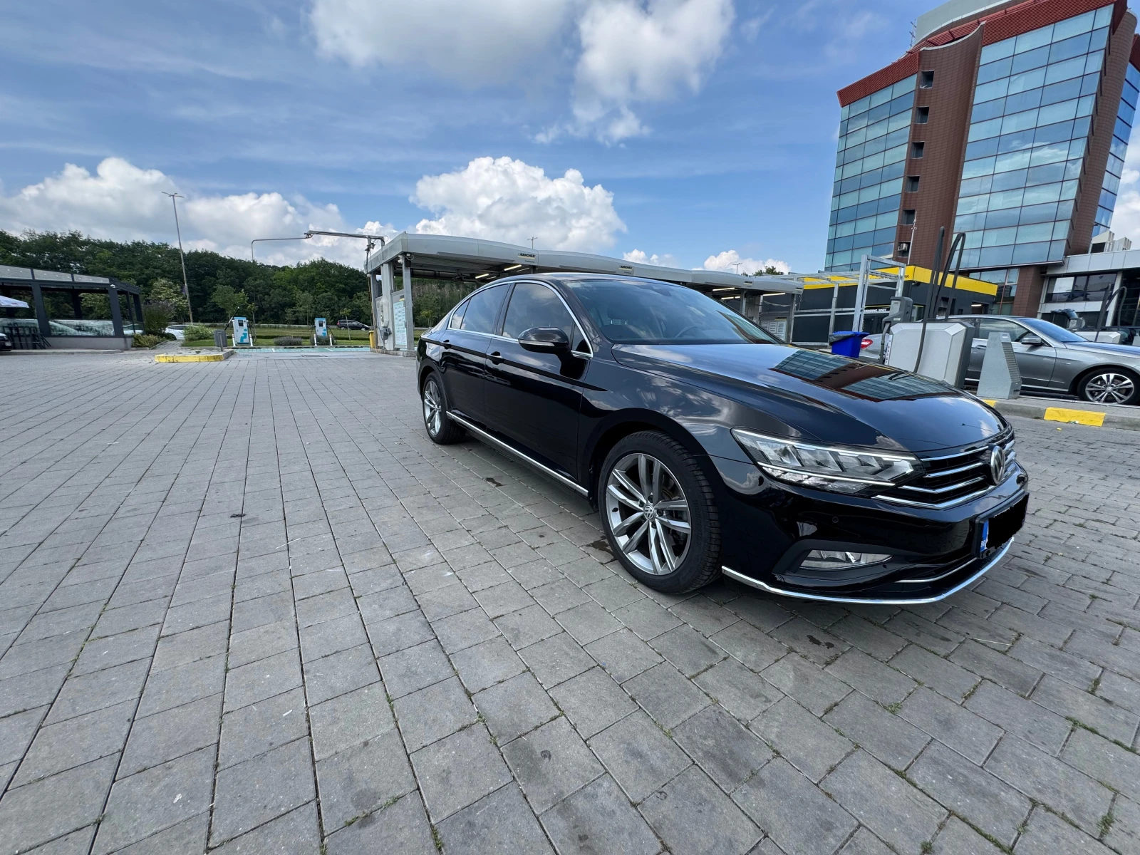 VW Passat B8 Facelift, снимка 4 - Автомобили и джипове - 56185924