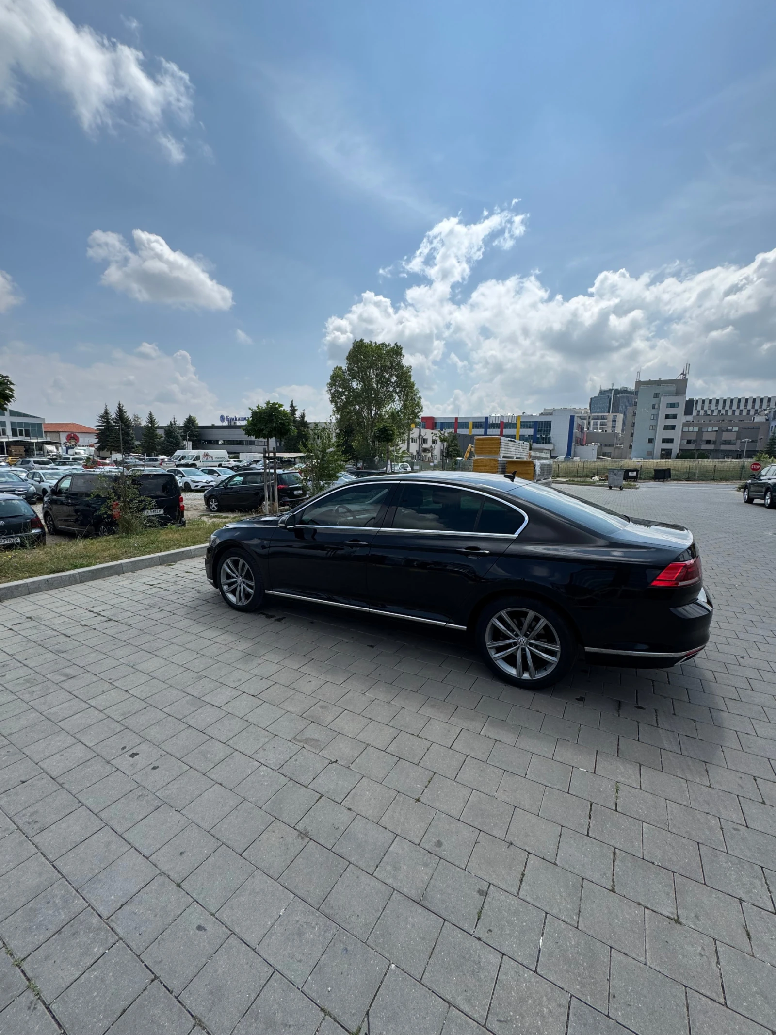 VW Passat B8 Facelift, снимка 9 - Автомобили и джипове - 56185924