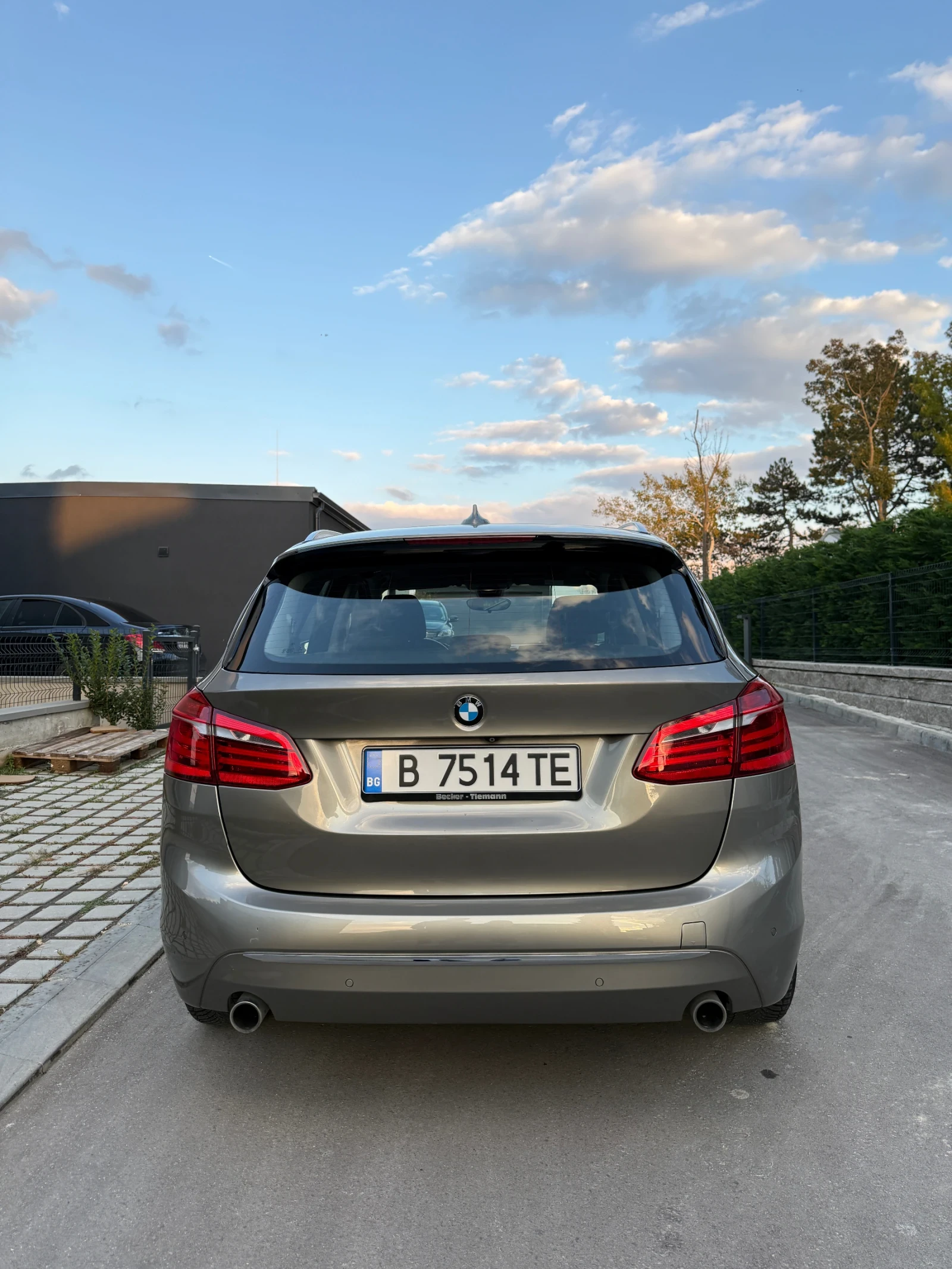 BMW 2 Active Tourer 220d, снимка 12 - Автомобили и джипове - 56276876