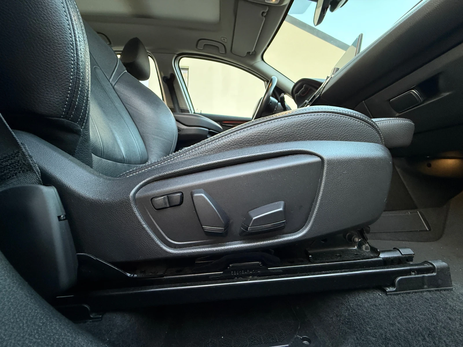BMW 2 Active Tourer 220d, снимка 7 - Автомобили и джипове - 56276876