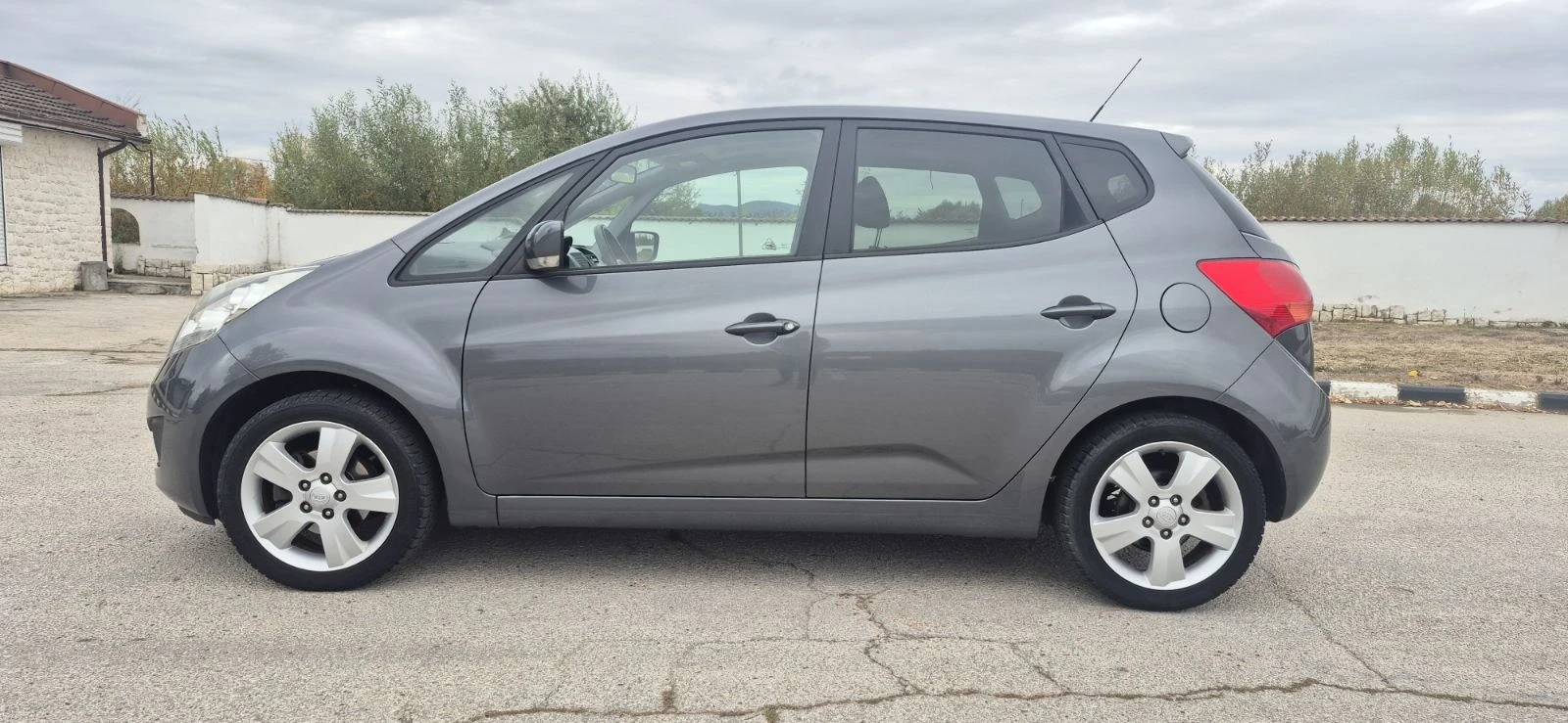 Kia Venga, снимка 4 - Автомобили и джипове - 56481005