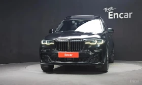 BMW X7 * M50i Frozen Black Edition 6STR * АВТОКРЕДИТ*  | Auto.bg — изображение 3