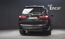 BMW X7 * M50i Frozen Black Edition 6STR * АВТОКРЕДИТ*  | Auto.bg — изображение 4