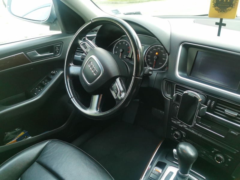 Audi Q5, снимка 9 - Автомобили и джипове - 45642528