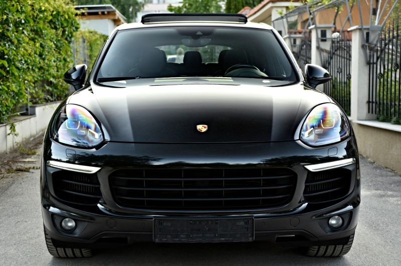 Porsche Cayenne 4.2TDI\PANORAMA\CAM\MATRIX\Softclose\TURBO OPTIC\, снимка 2 - Автомобили и джипове - 46218595