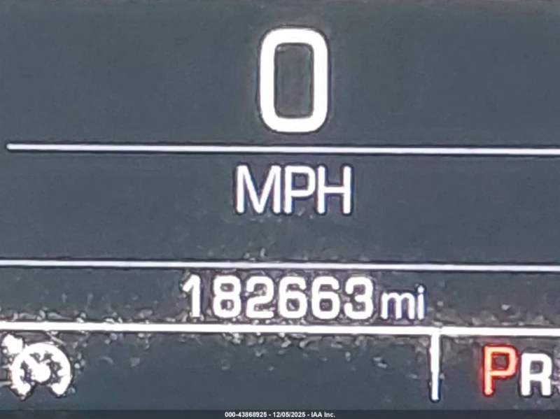 Chevrolet Tahoe 5.3L V-8 DI, VVT, 355HP 4X2 Drive, снимка 7 - Автомобили и джипове - 52915273