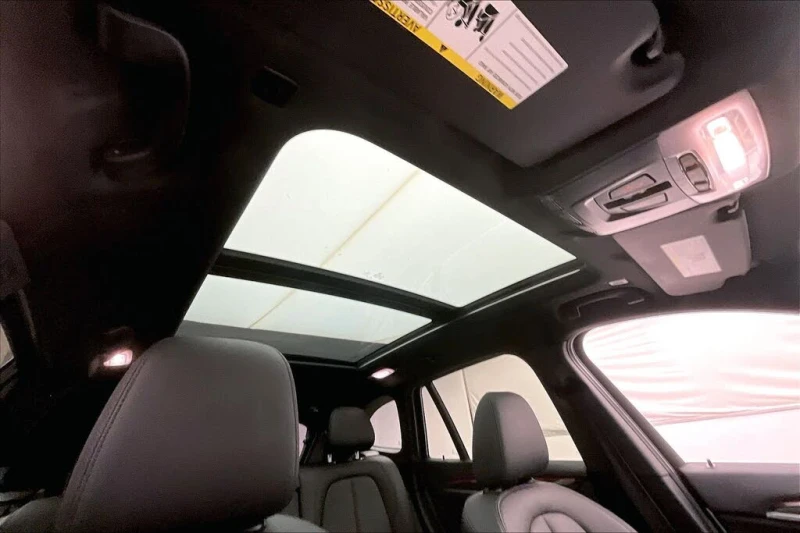 BMW X1 xDrive28i * CARFAX * АвтоКредит* (ЦЕНА ДО БГ), снимка 7 - Автомобили и джипове - 53264794