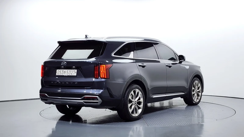 Kia Sorento 2.2CRDI/Пълна сервизна !!!, снимка 2 - Автомобили и джипове - 53372320