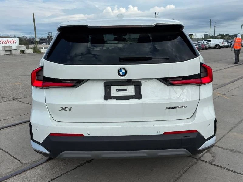 BMW X1 * xDrive28i * КОМПЛЕКТ ГУМИ * 2 КЛЮЧА * АВТОКРЕДИТ, снимка 6 - Автомобили и джипове - 54906353