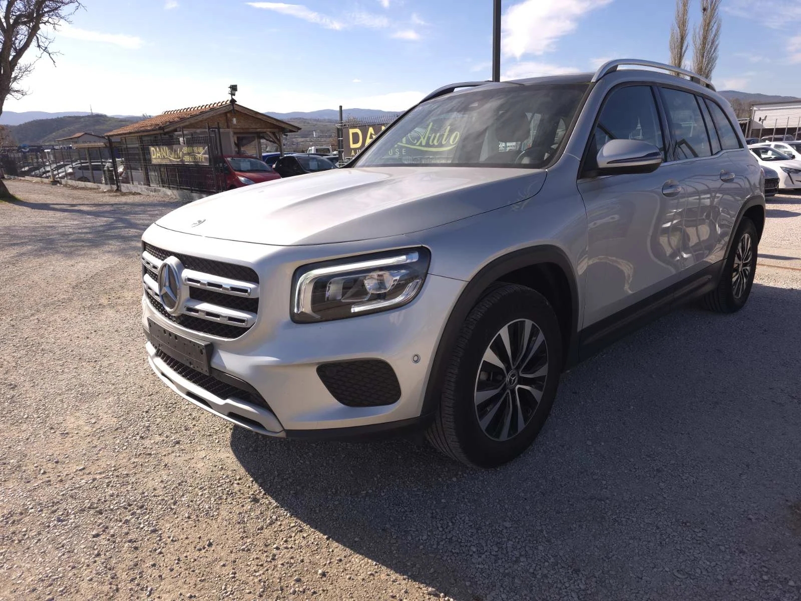 Mercedes-Benz GLB 180d 2.0d Навигация| Камера| Подгрев, снимка 2 - Автомобили и джипове - 53784573