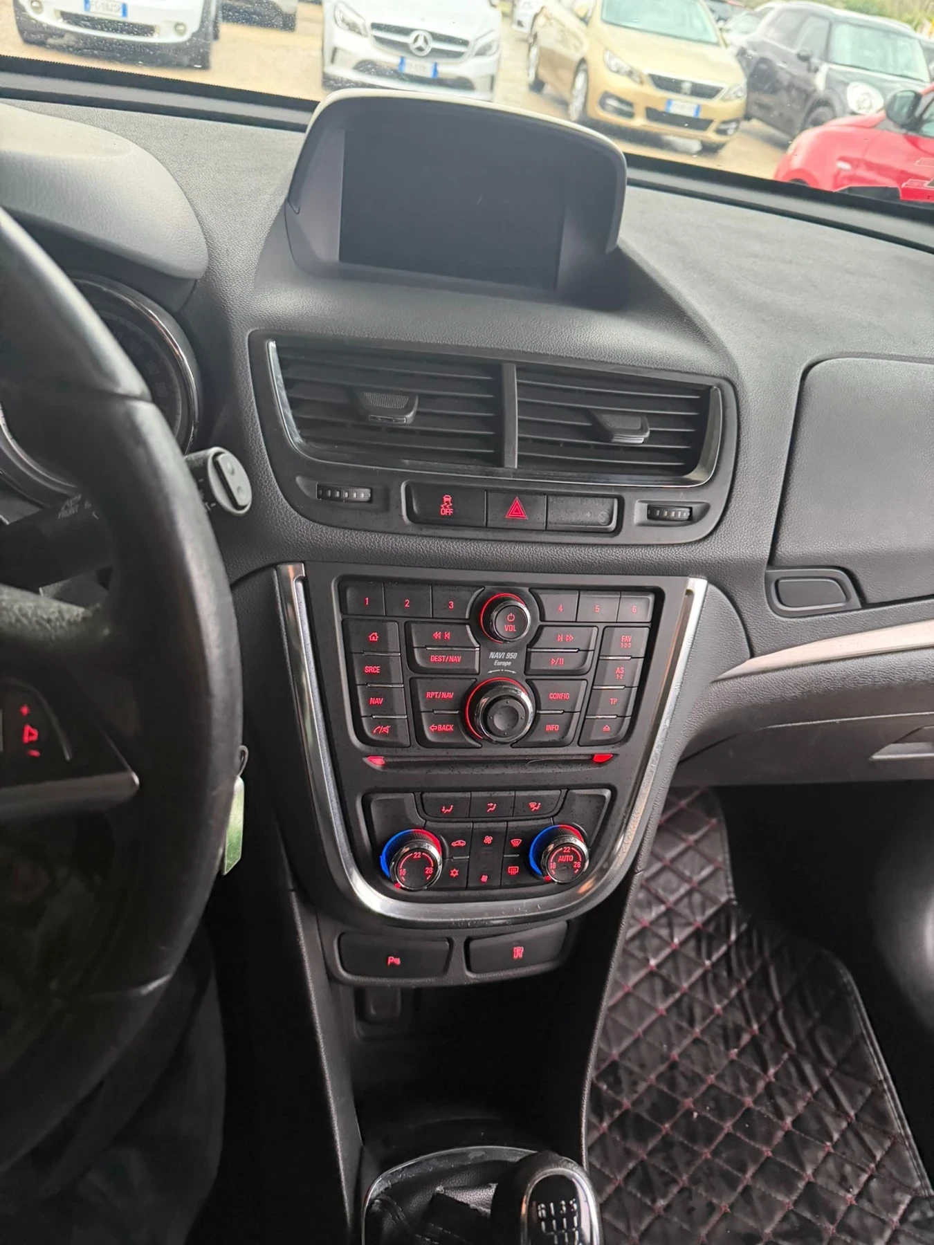 Opel Mokka 1.4 газ кожа навигация камера , снимка 7 - Автомобили и джипове - 53884613