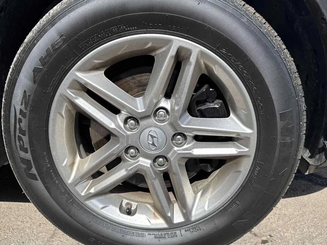 Hyundai Kona * Essential * ПОДГРЕВ* KEYLESS* , снимка 7 - Автомобили и джипове - 53978759