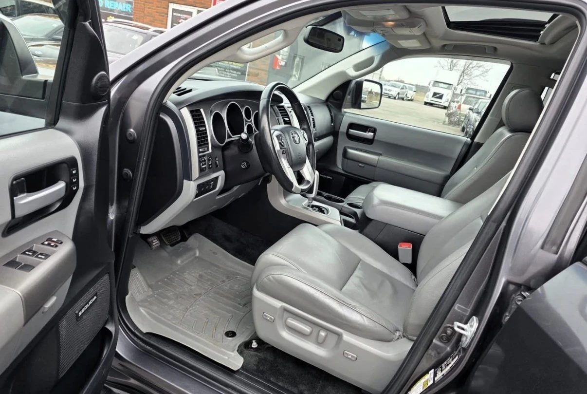 Toyota Sequoia Limited * 8 Места * Евро 6 * Keyless * Камера * , снимка 7 - Автомобили и джипове - 54034623