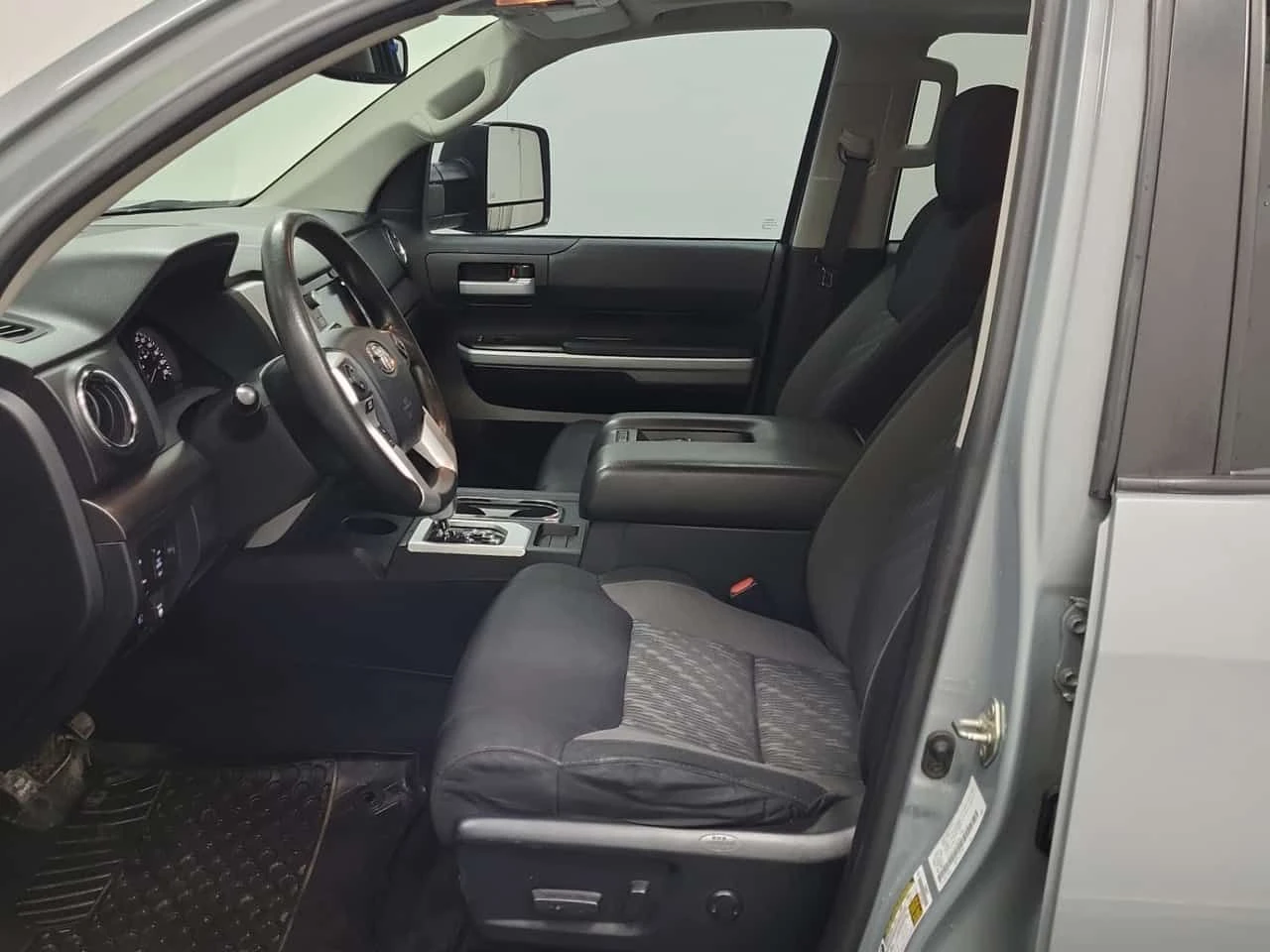 Toyota Tundra * CREW CAB SHORT BED * , снимка 9 - Автомобили и джипове - 54109883