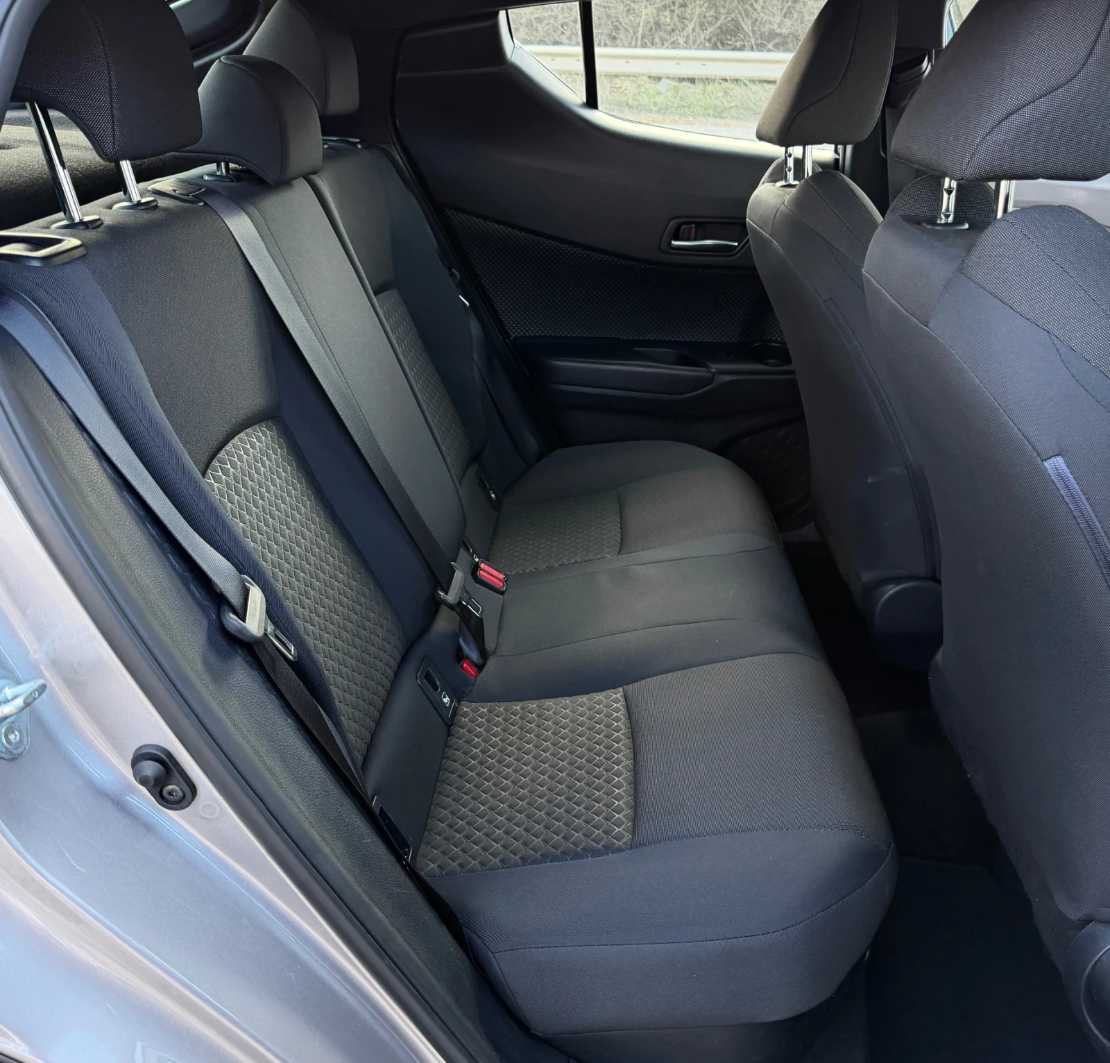 Toyota C-HR 56000км / гаранционен, снимка 11 - Автомобили и джипове - 54157762