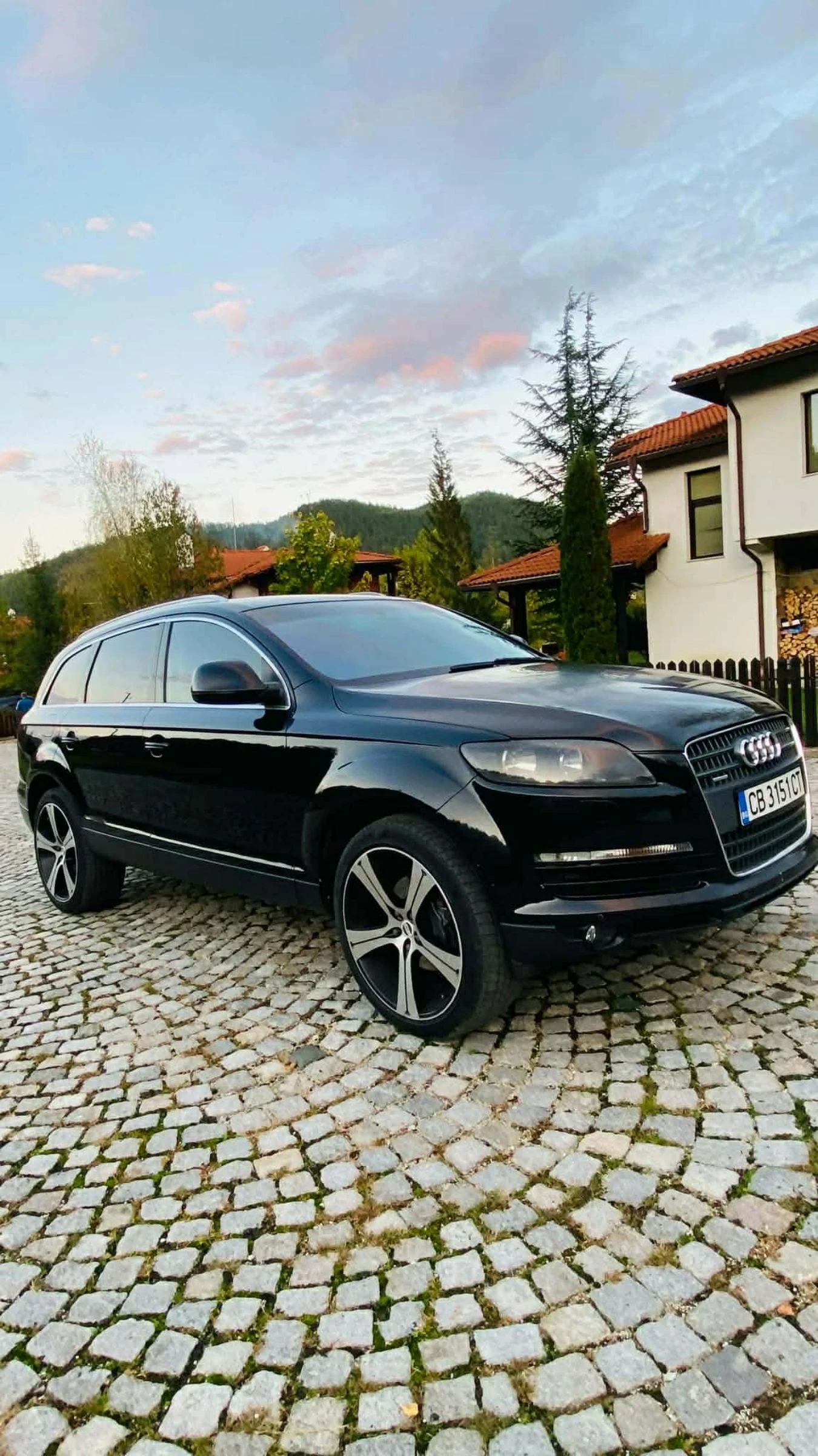 Audi Q7 3.0 TDI 233к.с  седем местен, снимка 3 - Автомобили и джипове - 54310538