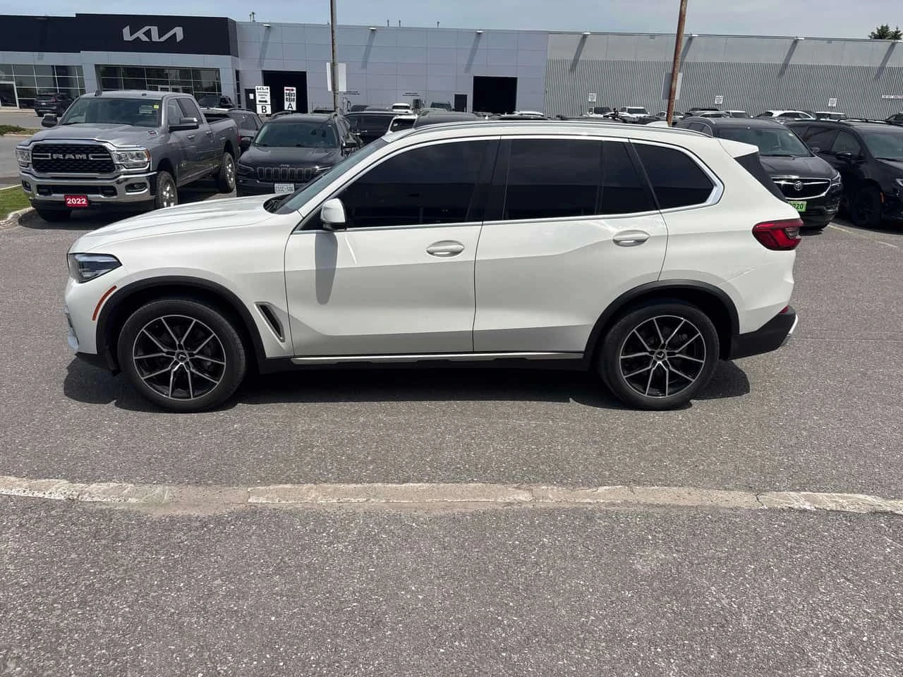 BMW X5 xDrive40i / 360 / Harman Kardon / АВТОКРЕДИТ , снимка 2 - Автомобили и джипове - 54783010