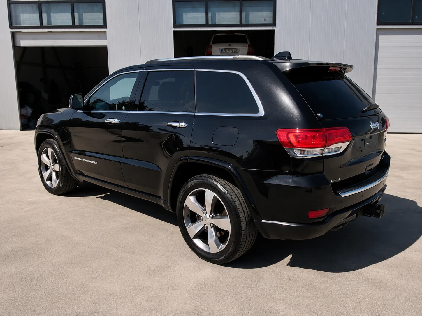 Jeep Grand cherokee Overland 5.7 ГАЗ, снимка 5 - Автомобили и джипове - 55292351