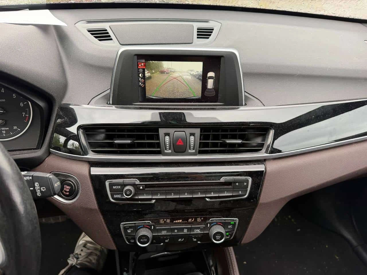 BMW X1 * xDrive28i * CARFAX * БЕЗ ПЪРВОНАЧАЛНА ВНОСКА, снимка 9 - Автомобили и джипове - 55531609