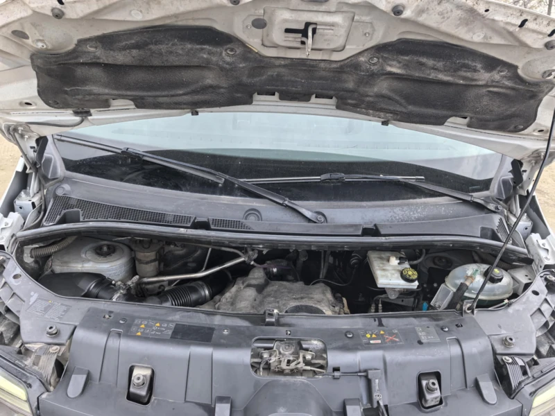 Renault Master 2.3dci, снимка 12 - Бусове и автобуси - 52569933