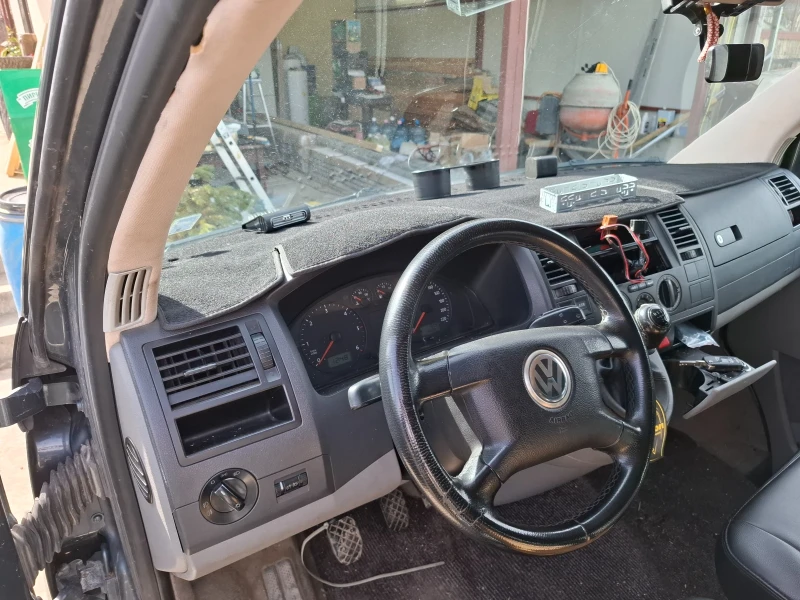 VW T5 2, 5 tdi, 6 скорости, 8+ 1, клима, печка, снимка 5 - Бусове и автобуси - 53560490