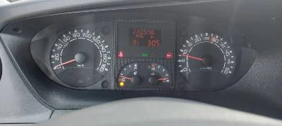 Iveco Daily 2.3 jtd клима, снимка 10 - Бусове и автобуси - 54650202
