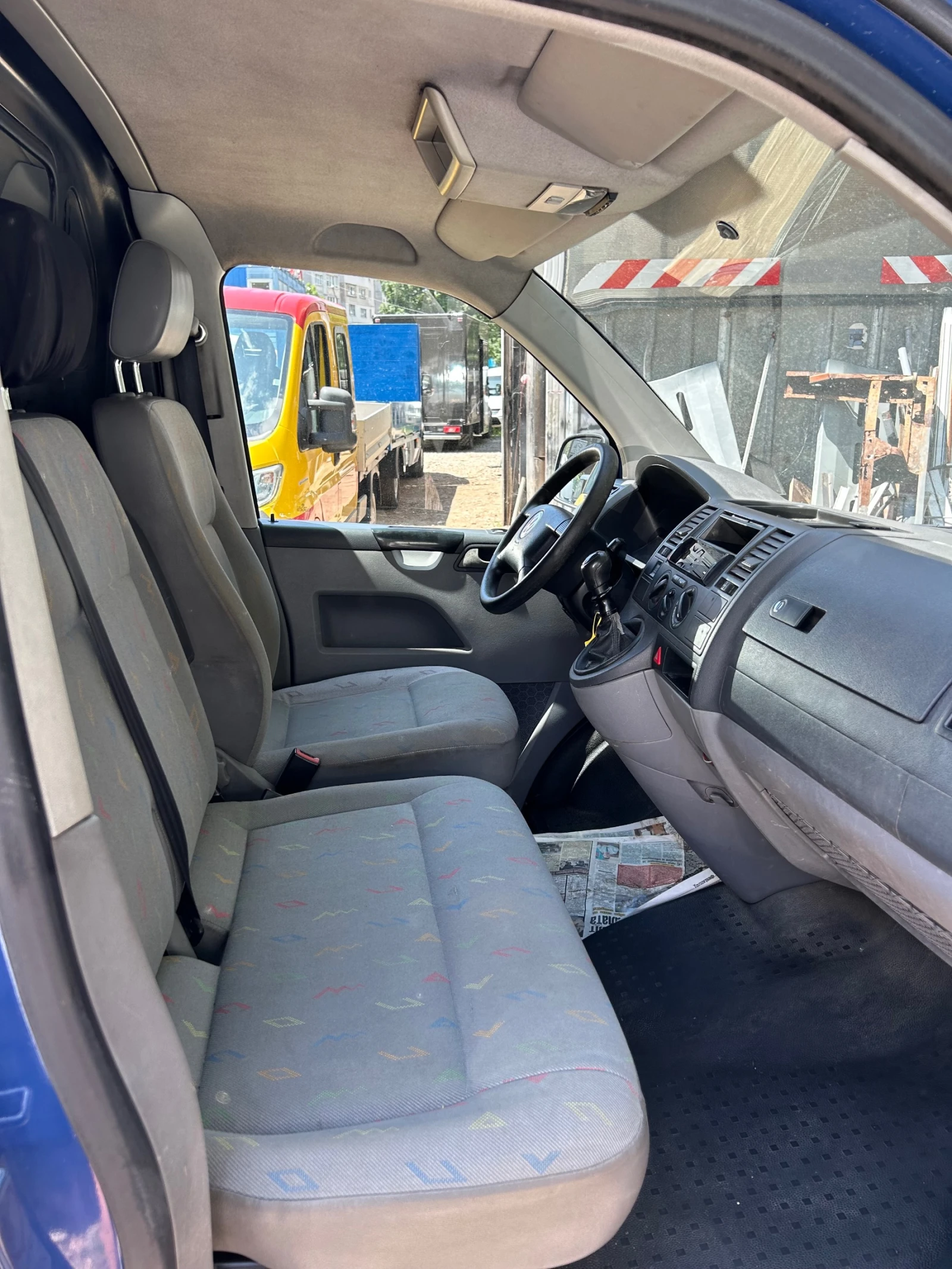 VW Transporter T5 - 1.9TDi, снимка 7 - Бусове и автобуси - 54825595