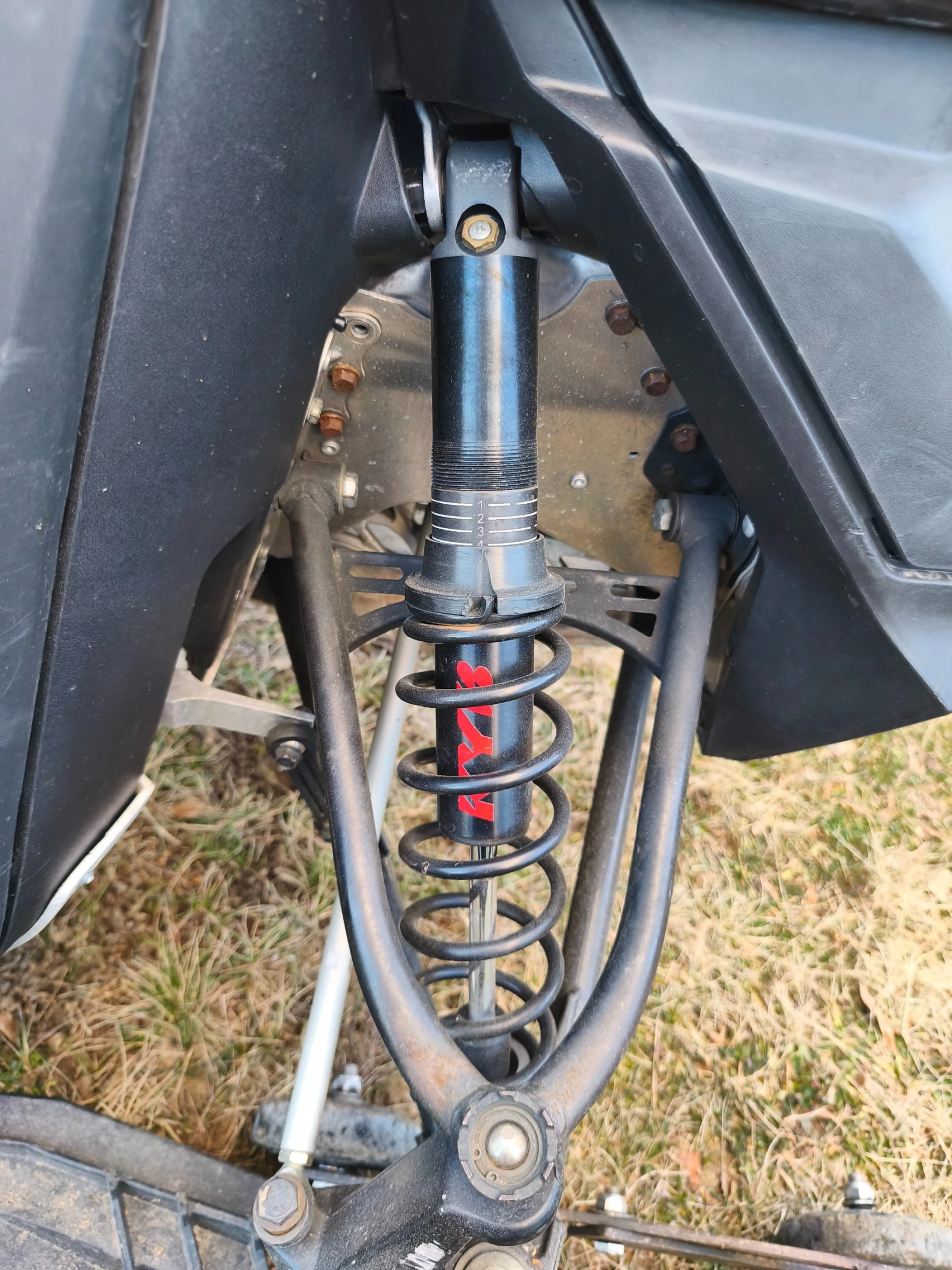 BRP Ski-Doo Summit 800 - изображение 8