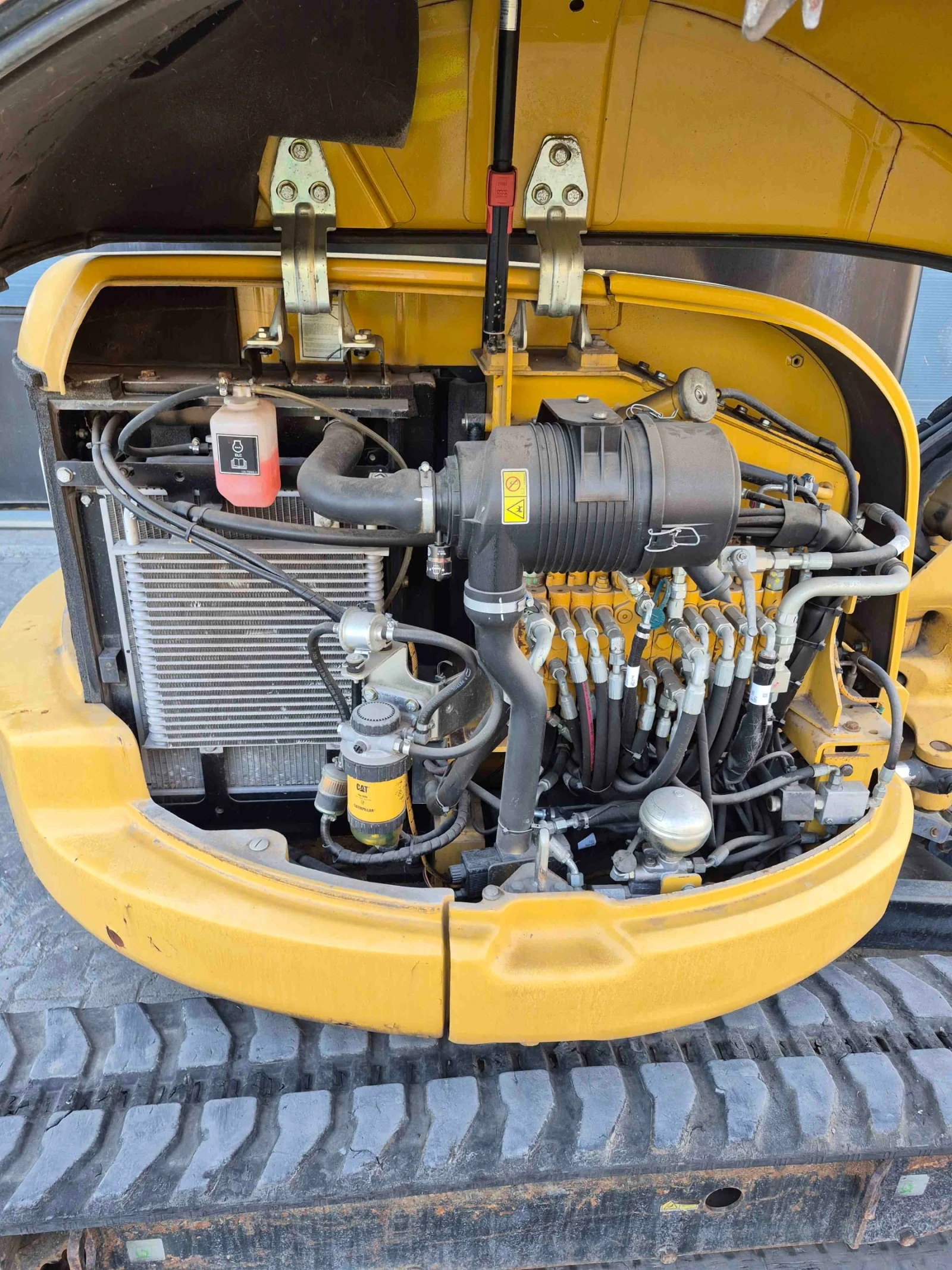 Багер Cat 304Е CR, снимка 11 - Индустриална техника - 47534668