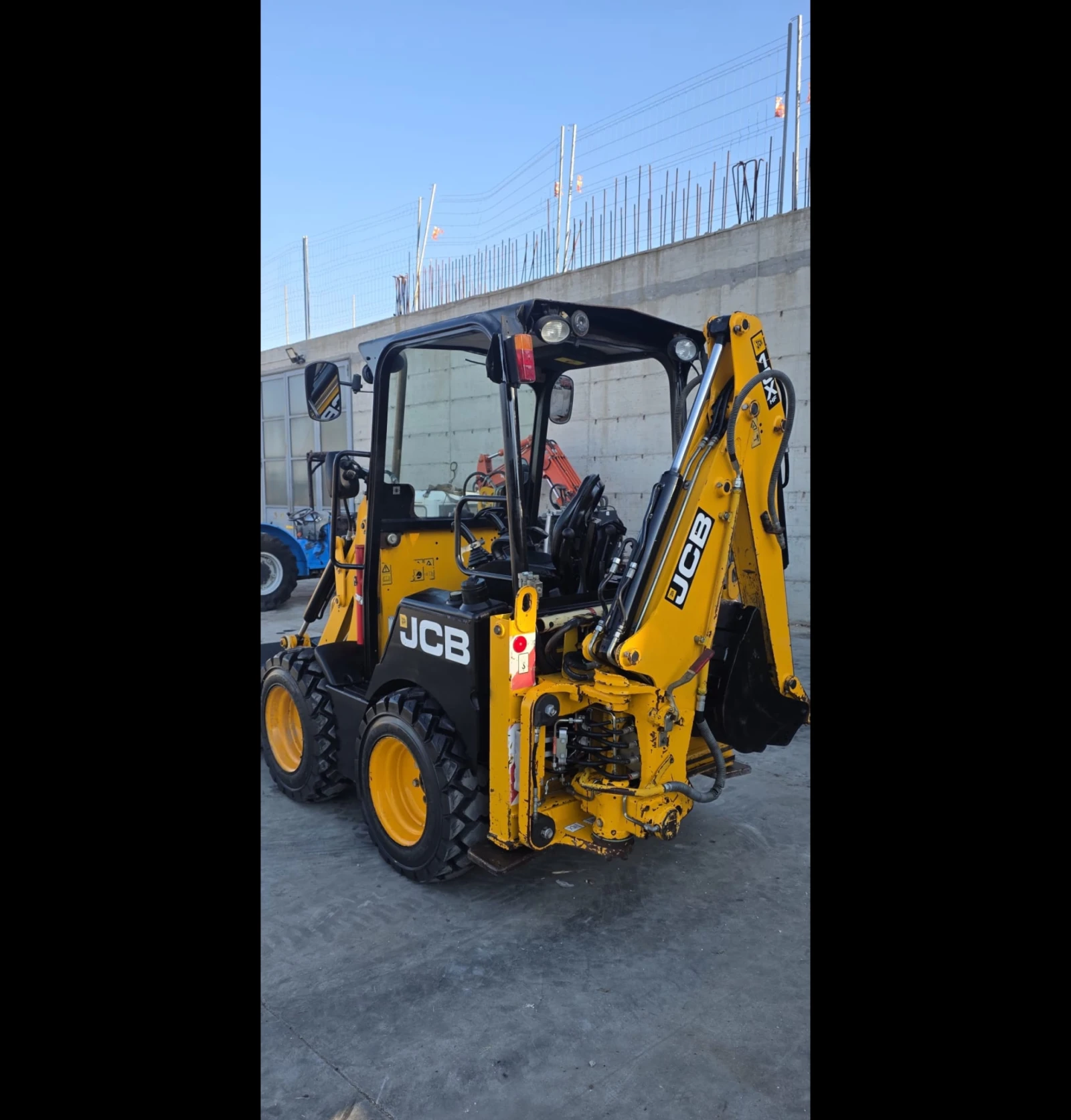 Багер JCB 1CX-2014год.ПЕРФЕКТНА, снимка 2 - Индустриална техника - 56621460