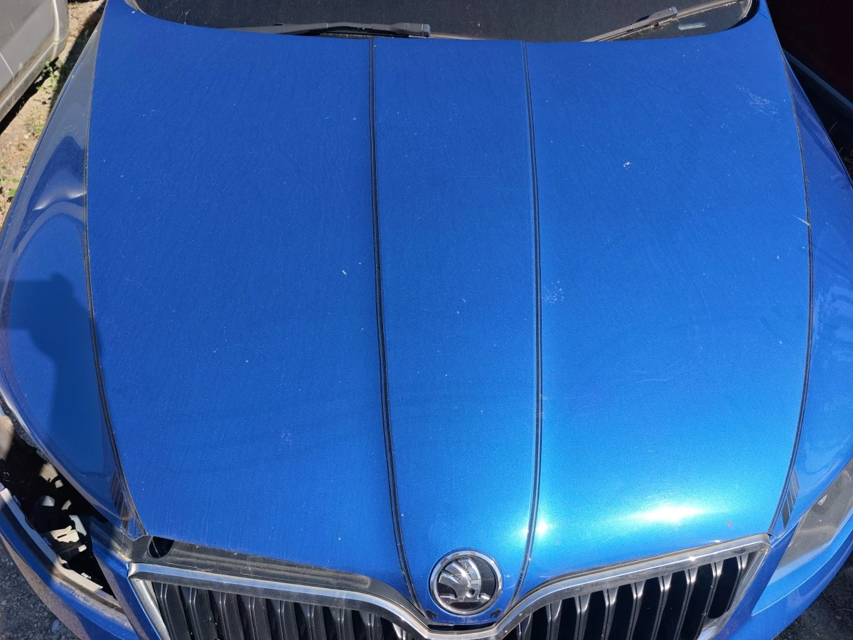 Преден капак Skoda Octavia 3 син запазен 726