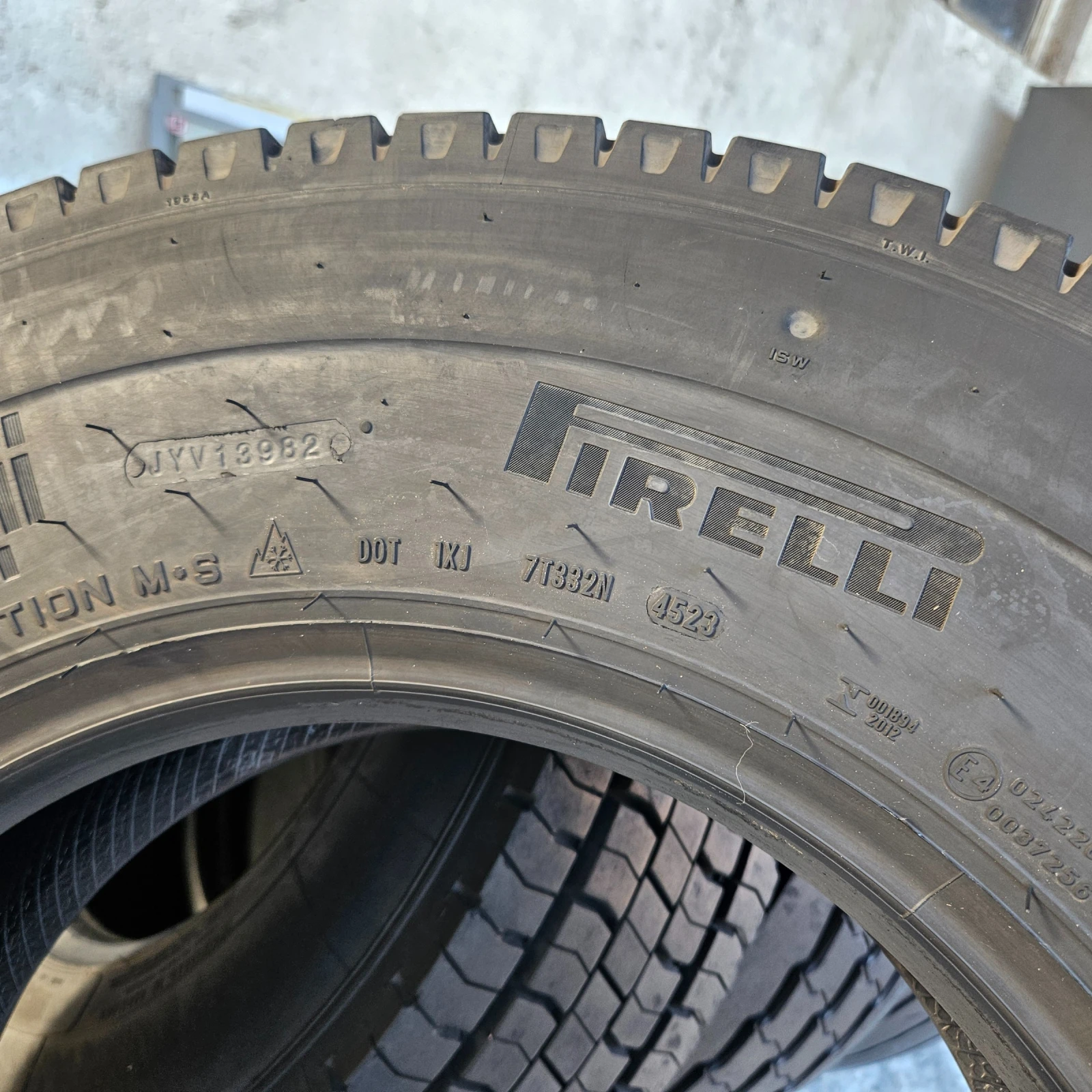  235/75R17.5 | Mobile.bg   6