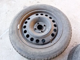 Гуми с джанти Semperit 185/60R15, снимка 2 - Гуми и джанти - 48117550