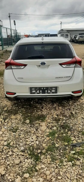 Toyota Auris  1